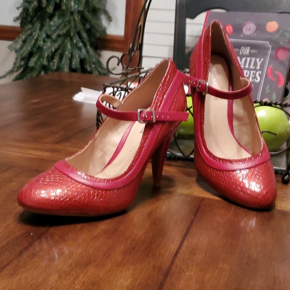 💞Gianni Bini red Mary jane heel